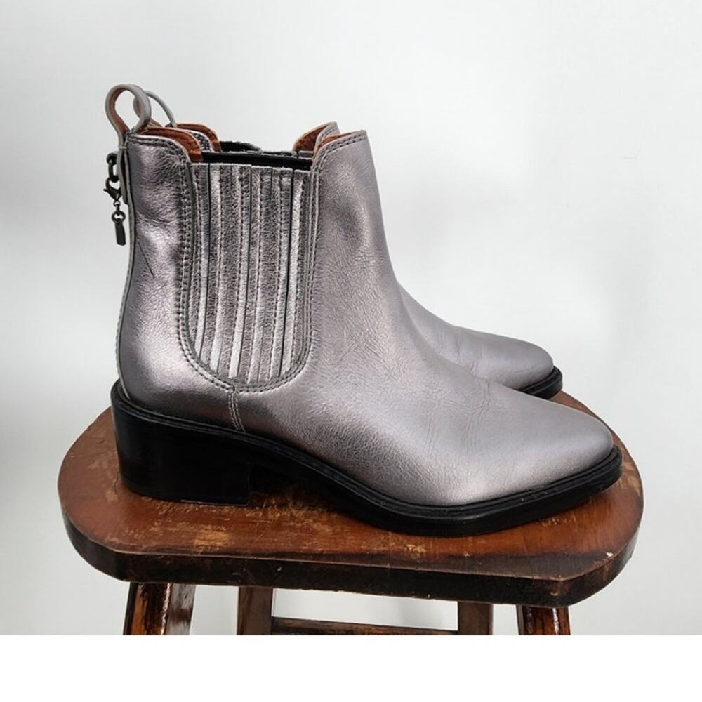Coach Bowery Chelsea Boot Silver Metallic Leather Comfort Ankle Size 7 - Picture 3 of 12